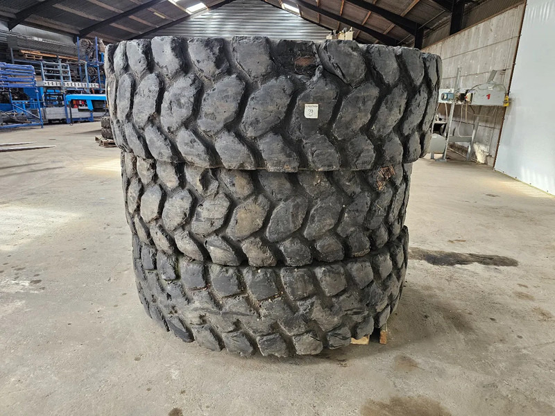 Michelin 18.00 R33 - Reifen für LKW: das Bild 4 Michelin 18.00 R33 - Reifen für LKW: das Bild 4