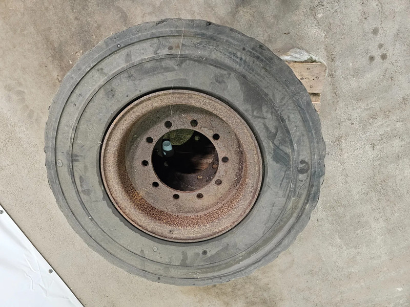 Michelin FULL RUBBER - 315/80R22.5 - Reifen für LKW: das Bild 4 Michelin FULL RUBBER - 315/80R22.5 - Reifen für LKW: das Bild 4