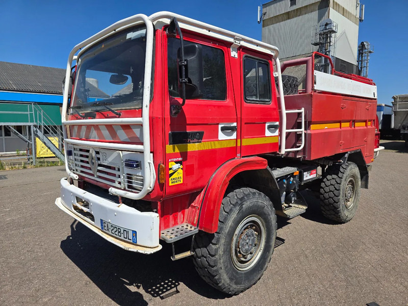 Renault Midliner 210 M210 - Feuerwehrfahrzeug: das Bild 1 Renault Midliner 210 M210 - Feuerwehrfahrzeug: das Bild 1