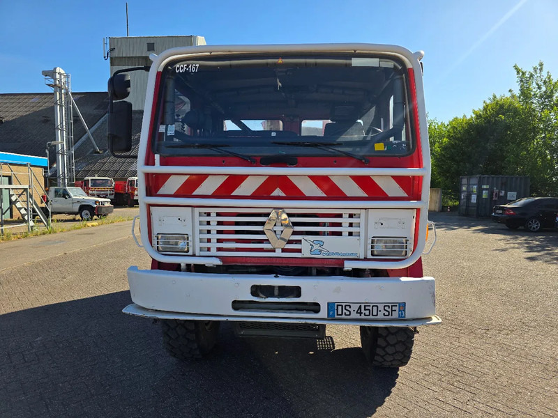 Renault Midliner 210 M210 - Feuerwehrfahrzeug: das Bild 2 Renault Midliner 210 M210 - Feuerwehrfahrzeug: das Bild 2