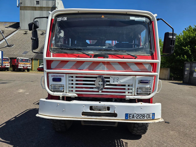 Renault Midliner 210 M210 - Feuerwehrfahrzeug: das Bild 2 Renault Midliner 210 M210 - Feuerwehrfahrzeug: das Bild 2