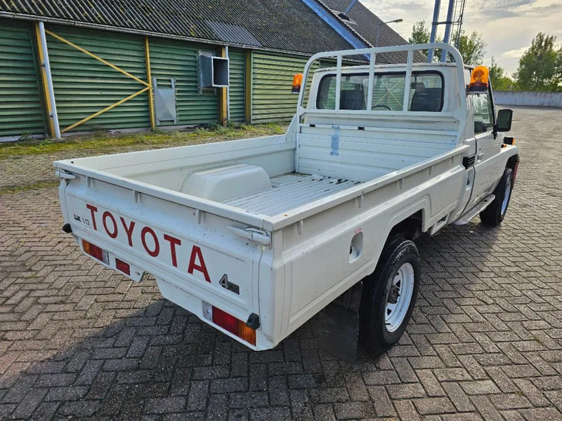 Toyota Land Cruiser LB71MOD - PKW: das Bild 5 Toyota Land Cruiser LB71MOD - PKW: das Bild 5