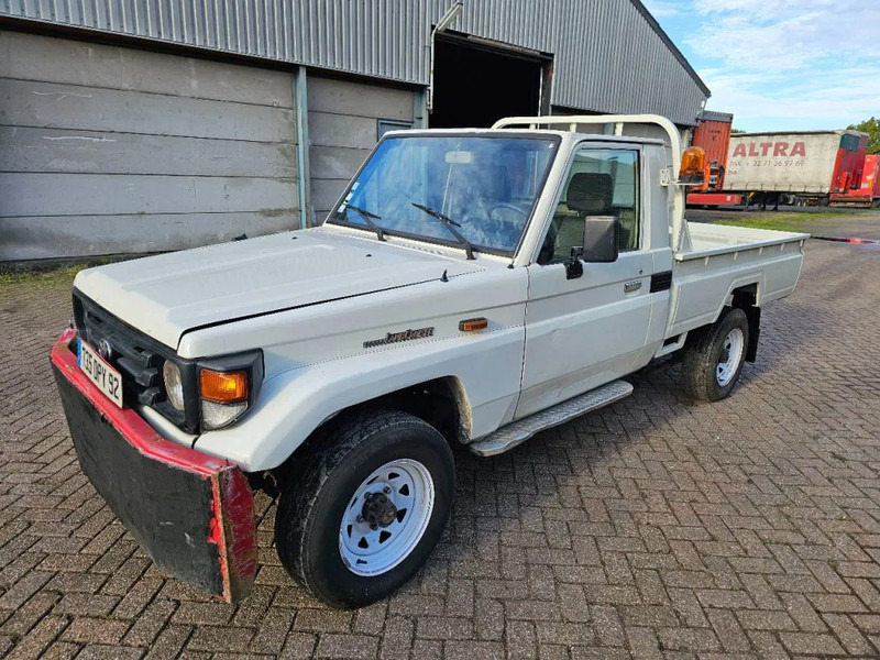 Toyota Land Cruiser LB71MOD - PKW: das Bild 1 Toyota Land Cruiser LB71MOD - PKW: das Bild 1