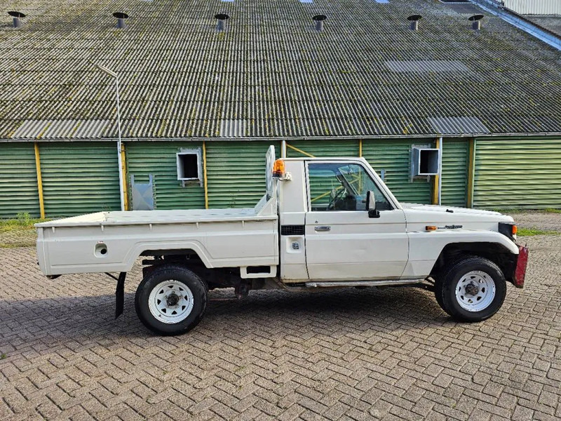 Toyota Land Cruiser LB71MOD - PKW: das Bild 4 Toyota Land Cruiser LB71MOD - PKW: das Bild 4