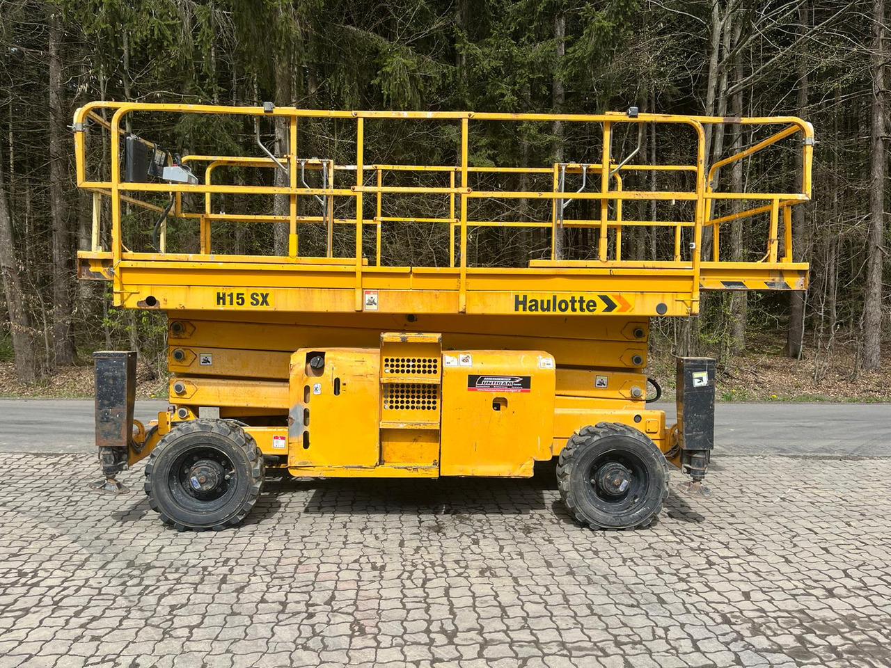 HAULOTTE H 15 SX - Arbeitsbühne: das Bild 1 HAULOTTE H 15 SX - Arbeitsbühne: das Bild 1