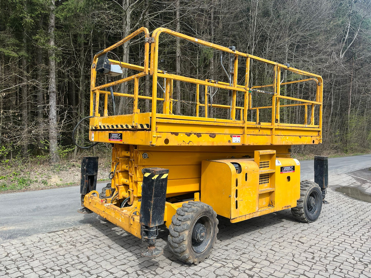 HAULOTTE H 15 SX - Arbeitsbühne: das Bild 4 HAULOTTE H 15 SX - Arbeitsbühne: das Bild 4
