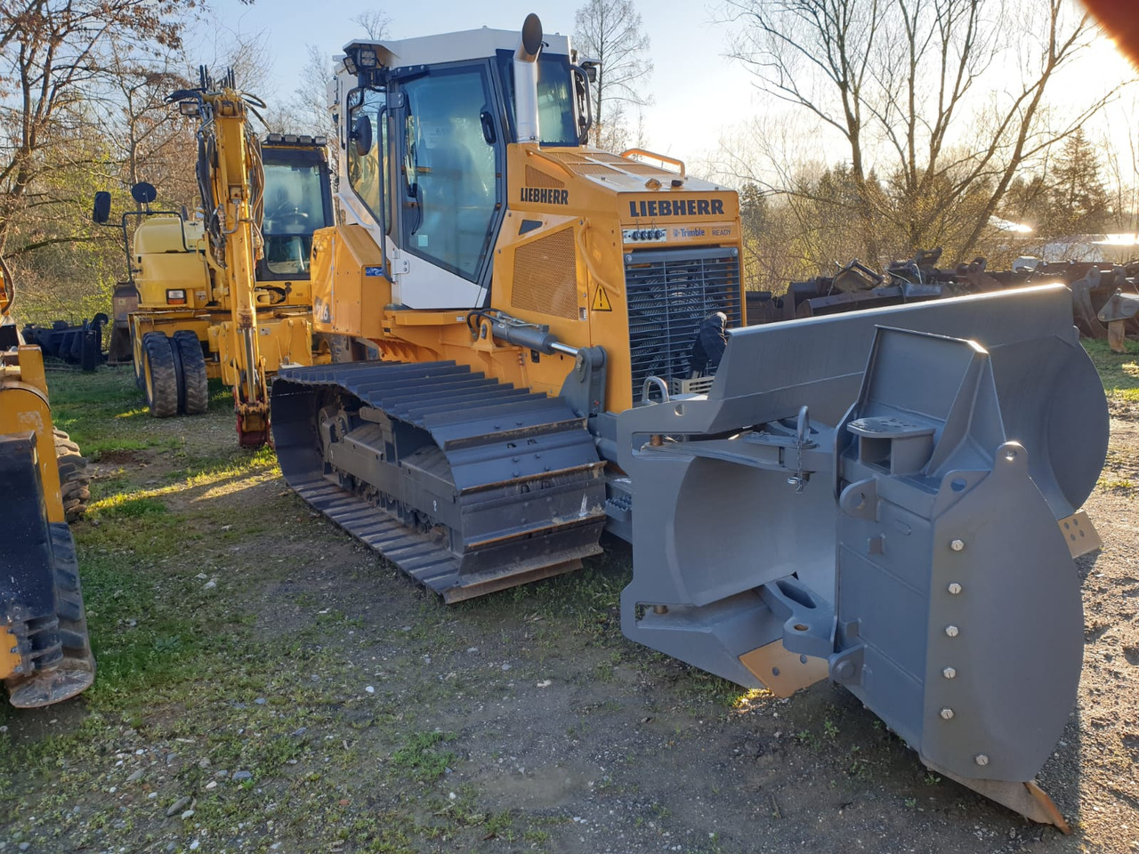 LIEBHERR PR 716 05 LGP - Bulldozer: das Bild 2 LIEBHERR PR 716 05 LGP - Bulldozer: das Bild 2