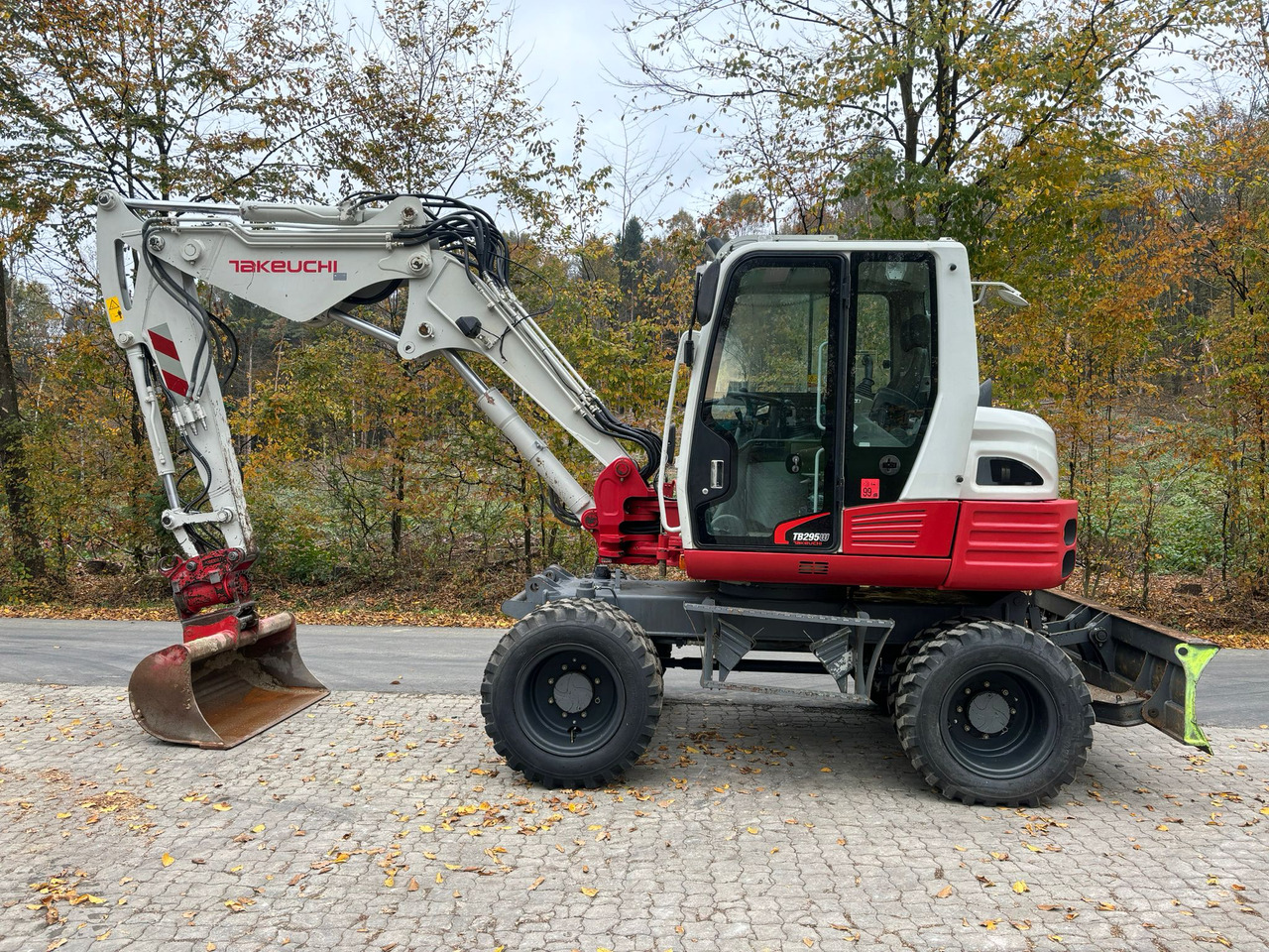 TAKEUCHI TB 295 W - Mobilbagger: das Bild 1 TAKEUCHI TB 295 W - Mobilbagger: das Bild 1