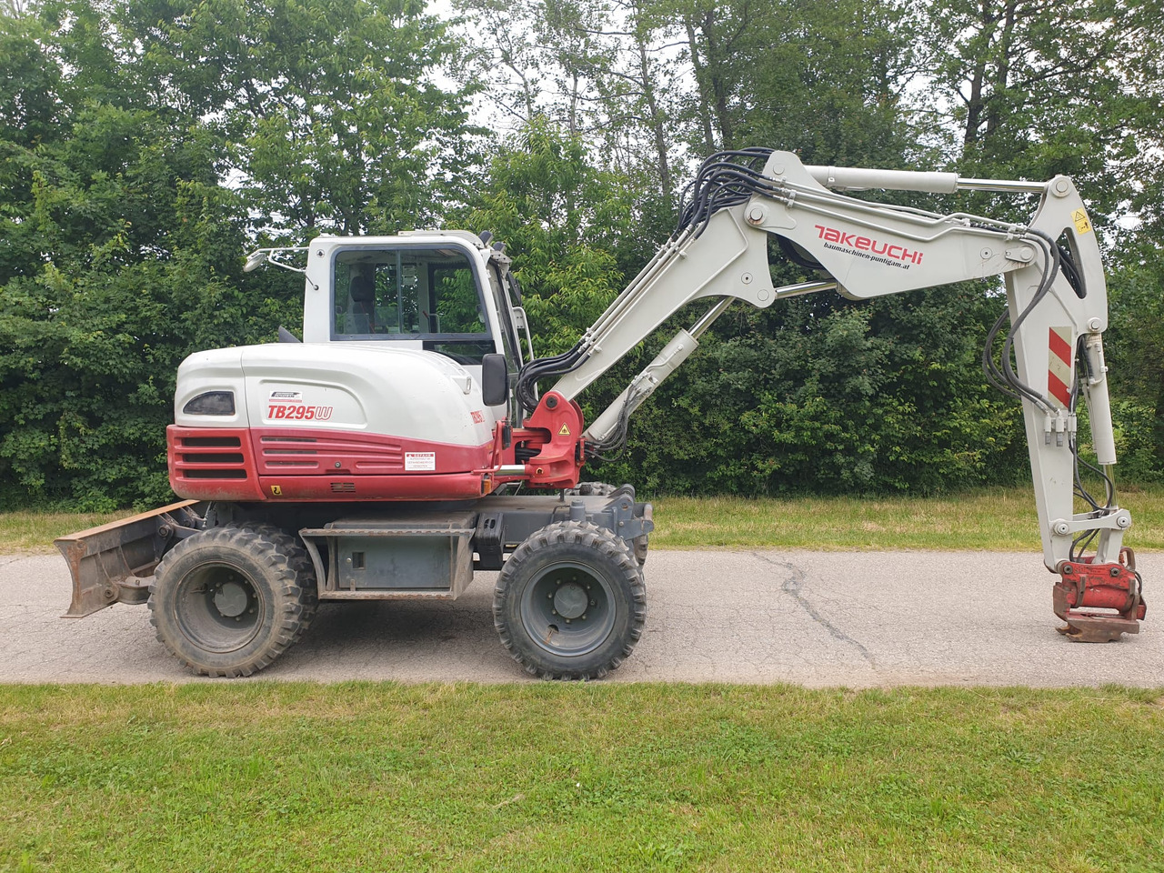 TAKEUCHI TB 295W - Mobilbagger: das Bild 2 TAKEUCHI TB 295W - Mobilbagger: das Bild 2