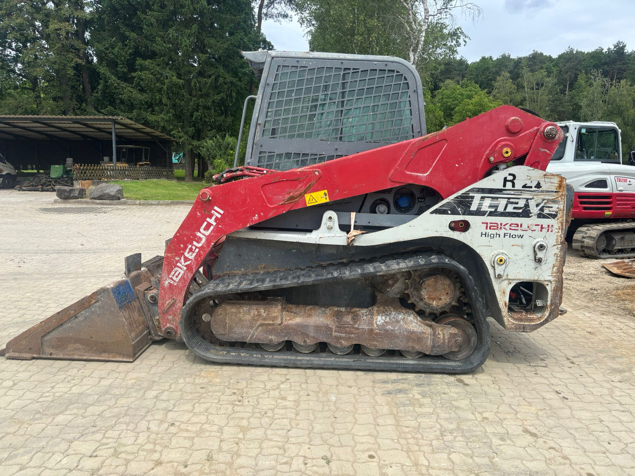 Takeuchi TL 12 V-2 - Engine defektive - Kompaktlader: das Bild 1 Takeuchi TL 12 V-2 - Engine defektive - Kompaktlader: das Bild 1