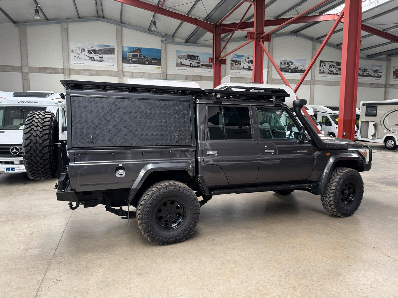 Toyota TOYOTA LAND CRUISER GRJ 79 DC - VX LIMITED - Andere Technik: das Bild 3 Toyota TOYOTA LAND CRUISER GRJ 79 DC - VX LIMITED - Andere Technik: das Bild 3