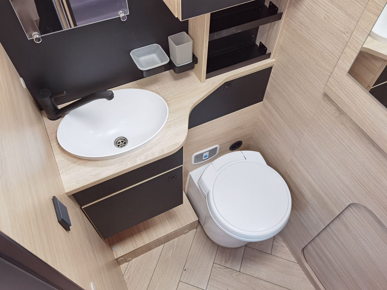 Chausson 650 TITANIUM / - 2026 - / 165PS - 8G. / HUBBETT – Leasing Chausson 650 TITANIUM / - 2026 - / 165PS - 8G. / HUBBETT: das Bild 21