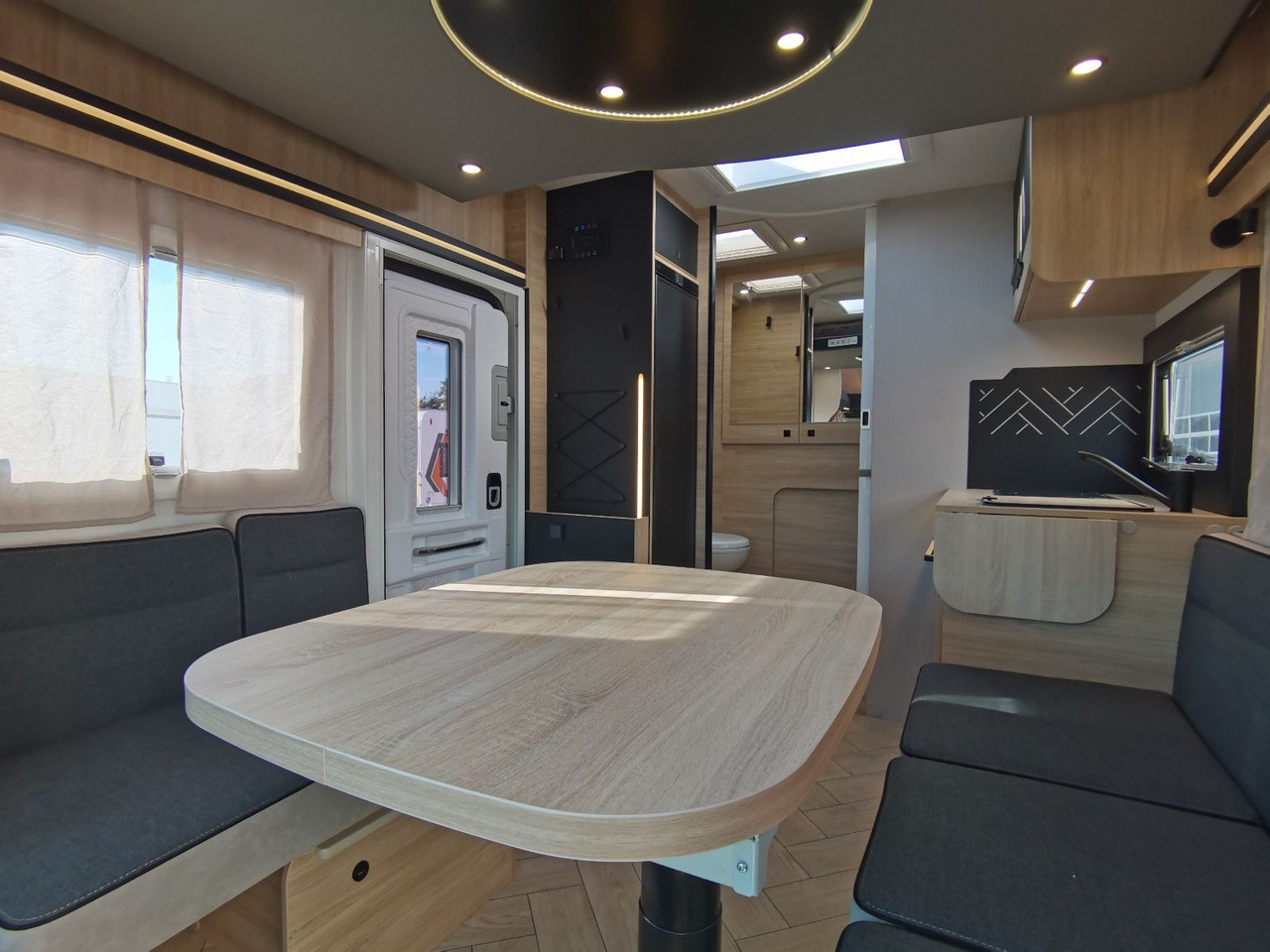 Chausson 650 TITANIUM / - 2026 - / 165PS - 8G. / HUBBETT – Leasing Chausson 650 TITANIUM / - 2026 - / 165PS - 8G. / HUBBETT: das Bild 15