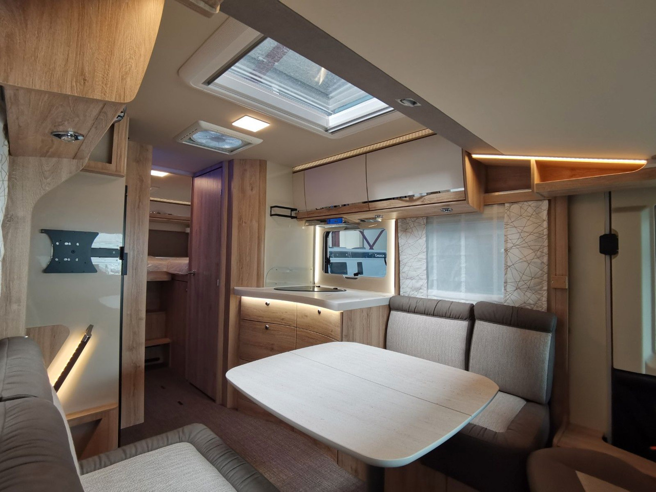 Eura Mobil INTEGRA LINE 720 EF /180PS-9G MAXI/ EINZELBETTEN – Leasing Eura Mobil INTEGRA LINE 720 EF /180PS-9G MAXI/ EINZELBETTEN: das Bild 14