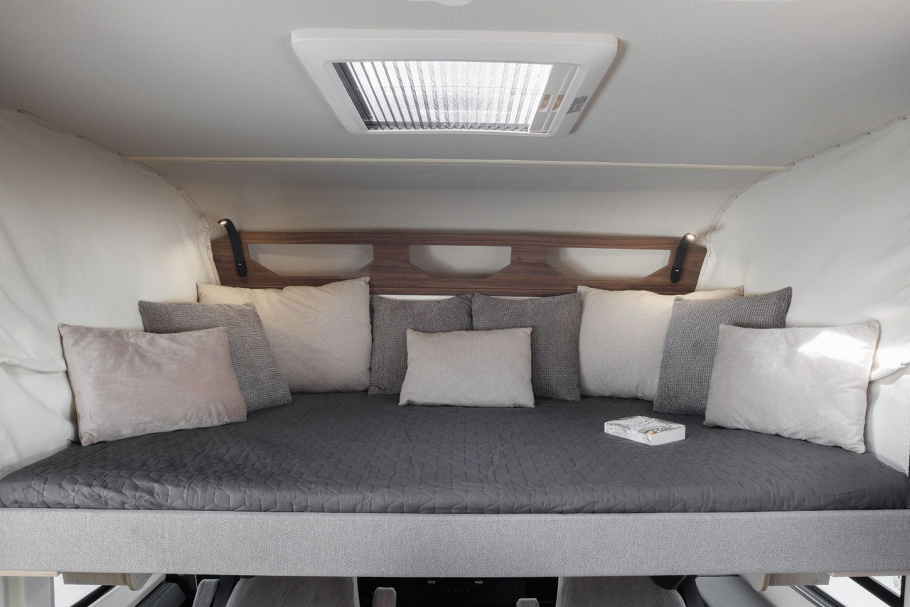 Integriertes Wohnmobil Eura Mobil INTEGRA LINE GT 726 EF / MB 170PS-9G / MOD.2026: das Bild 10