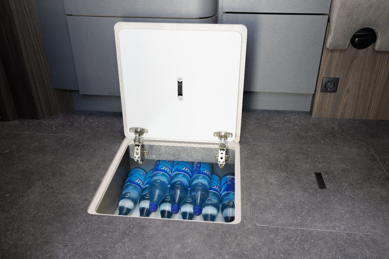 Integriertes Wohnmobil Eura Mobil INTEGRA LINE GT 726 EF / MB 170PS-9G / MOD.2026: das Bild 9