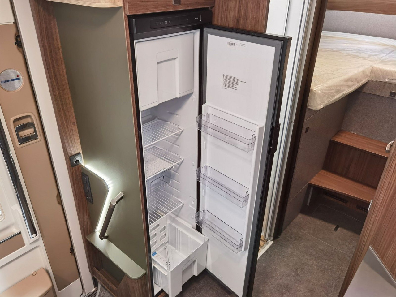 Teilintegriertes Wohnmobil Eura Mobil PROFILA T 726 EF / -2025-/ MONDIAL PLUS & S-PAKE: das Bild 17 Teilintegriertes Wohnmobil Eura Mobil PROFILA T 726 EF / -2025-/ MONDIAL PLUS & S-PAKE: das Bild 17