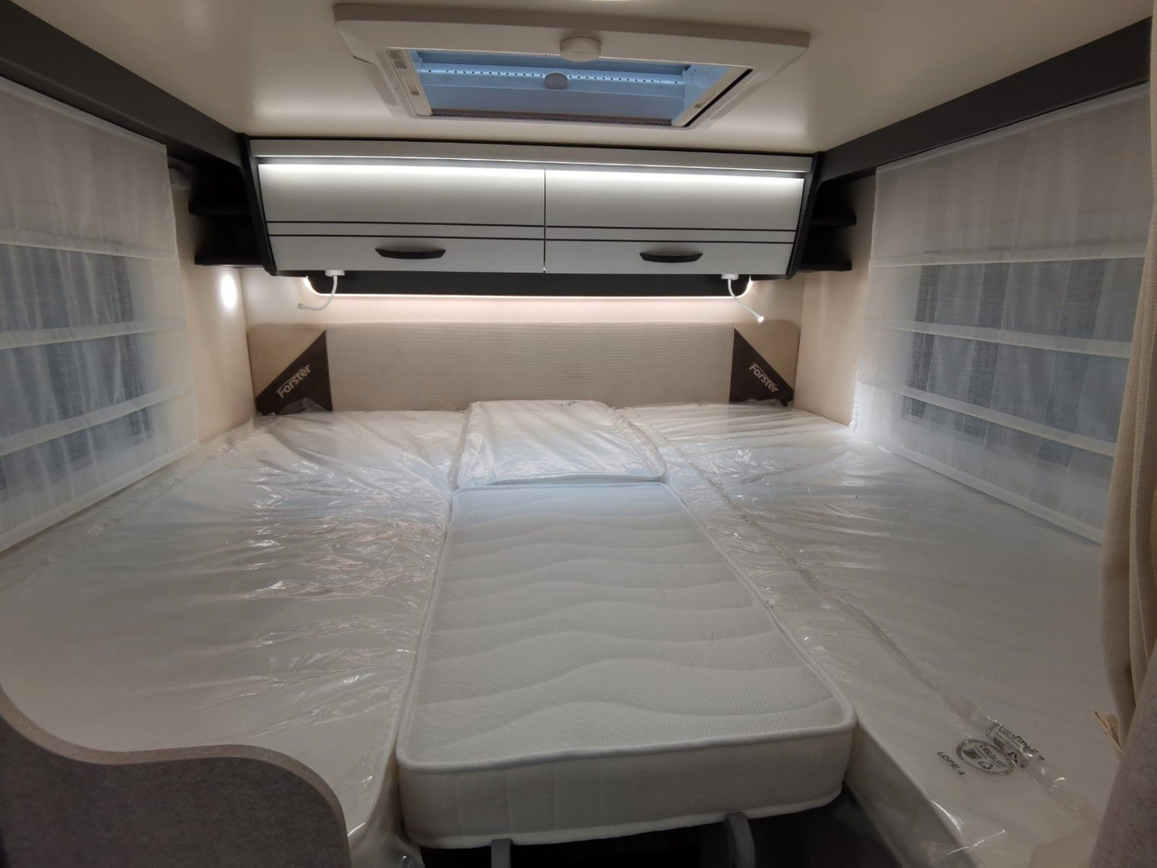 Teilintegriertes Wohnmobil Forster T 699 EB / 2025 / 140PS/ EINZELBETTEN & HUBBETT: das Bild 21