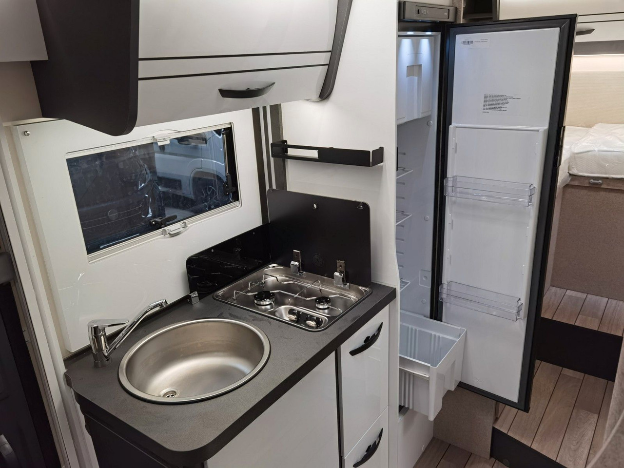 Teilintegriertes Wohnmobil Forster T 699 EB / 2025 / 140PS/ EINZELBETTEN & HUBBETT: das Bild 17