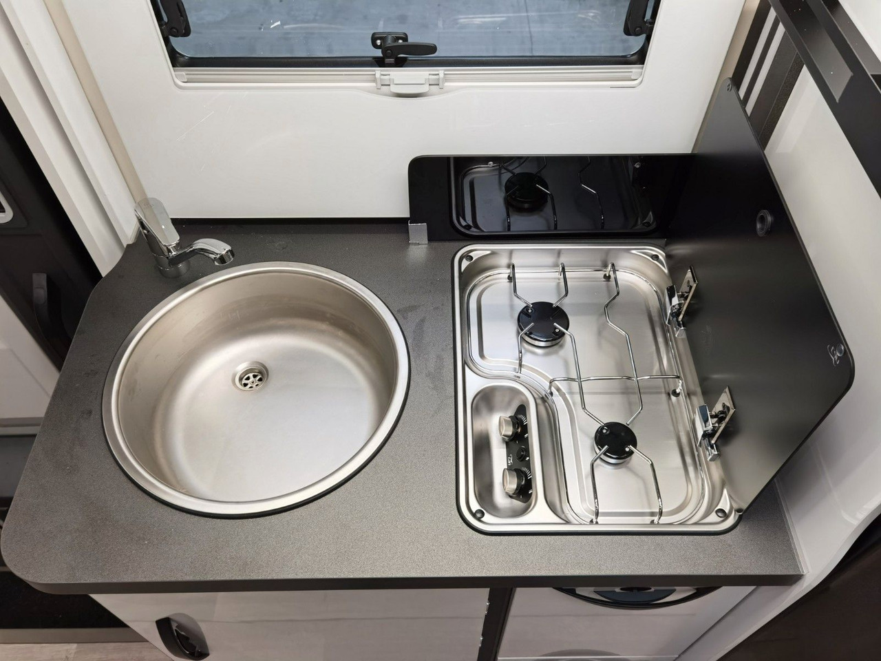 Teilintegriertes Wohnmobil Forster T 699 EB / 2025 / 140PS/ EINZELBETTEN & HUBBETT: das Bild 18