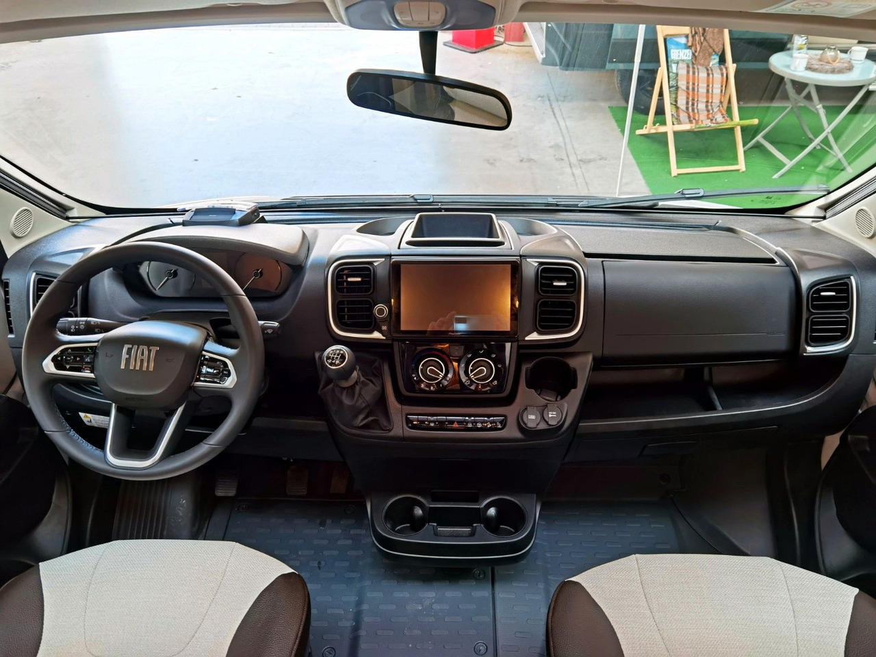 Teilintegriertes Wohnmobil Weinsberg CARACOMPACT 600 MEG EDITION PEPPER / TOP-AUSSTAT: das Bild 15 Teilintegriertes Wohnmobil Weinsberg CARACOMPACT 600 MEG EDITION PEPPER / TOP-AUSSTAT: das Bild 15