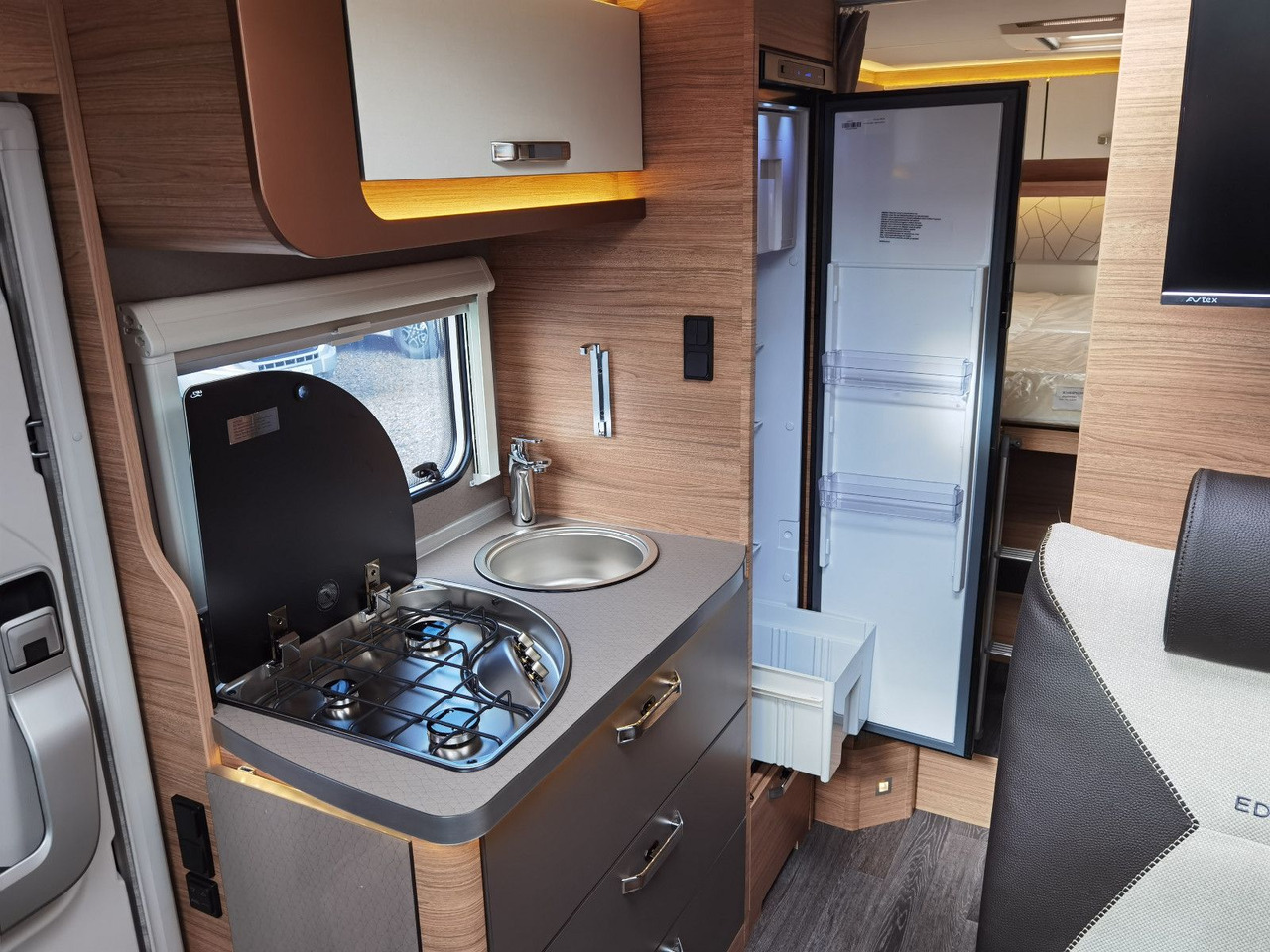 Teilintegriertes Wohnmobil neu kaufen Weinsberg CARACOMPACT 640 MEG EDITION-PEPPER /-MODELL 2025 Weinsberg CARACOMPACT 640 MEG EDITION-PEPPER /-MODELL 2025: das Bild 17