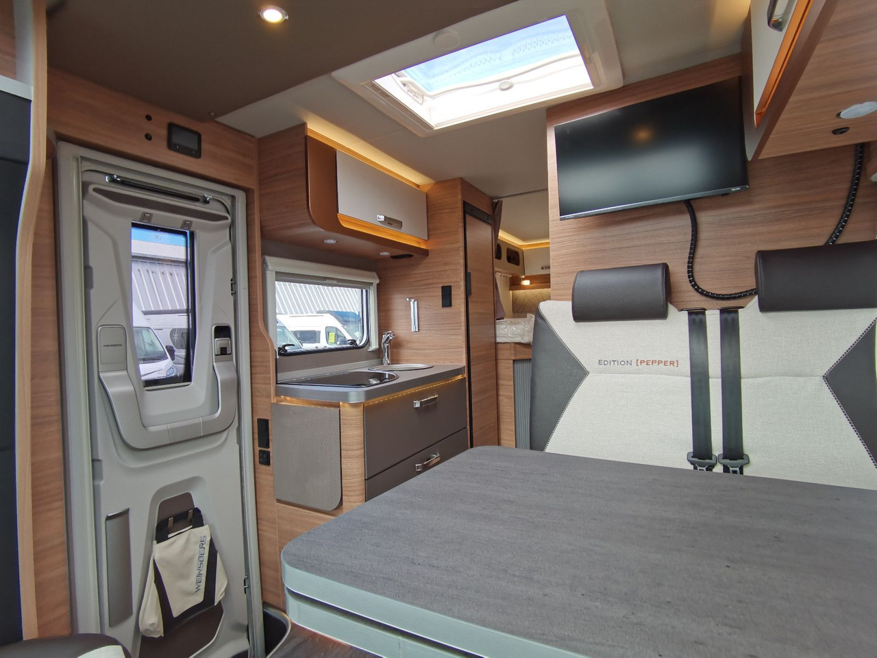 Teilintegriertes Wohnmobil neu kaufen Weinsberg CARACOMPACT 640 MEG EDITION-PEPPER /-MODELL 2025 Weinsberg CARACOMPACT 640 MEG EDITION-PEPPER /-MODELL 2025: das Bild 14
