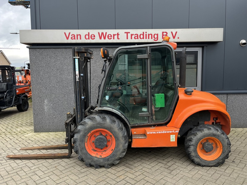 AUSA C 250 H X4 - Geländestapler: das Bild 1 AUSA C 250 H X4 - Geländestapler: das Bild 1