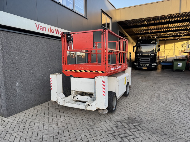 Genie GS 2668 RT Hoogwerker / Arbeitsbuhne 10mtr werkhoogte 4x4 kubota DIESEL 2010 - Scherenbühne: das Bild 3 Genie GS 2668 RT Hoogwerker / Arbeitsbuhne 10mtr werkhoogte 4x4 kubota DIESEL 2010 - Scherenbühne: das Bild 3