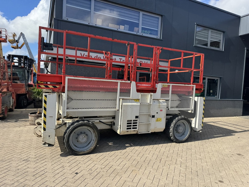 Genie GS 3390 RT Schaarhoogwerker / Scissor Lift / Arbeitsbuhne 12mtr werkhoogte 4x4 Deutz DIESEL 2013 - Scherenbühne: das Bild 2 Genie GS 3390 RT Schaarhoogwerker / Scissor Lift / Arbeitsbuhne 12mtr werkhoogte 4x4 Deutz DIESEL 2013 - Scherenbühne: das Bild 2