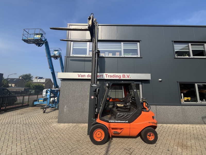 Linde H 30 T 03 - Treibgasstapler: das Bild 3 Linde H 30 T 03 - Treibgasstapler: das Bild 3