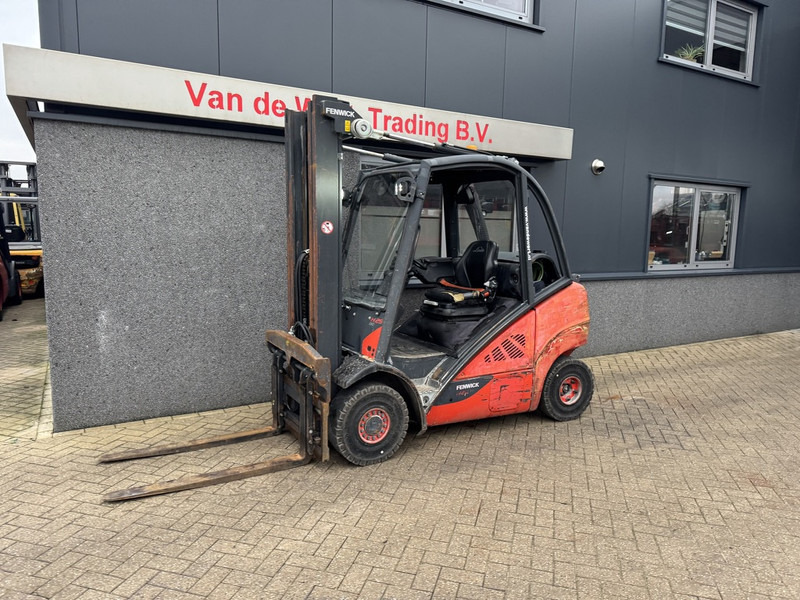 Linde H25T-02 Triplo 550 Freelift / Sideshift / Vorkversteller LPG 2013 - Treibgasstapler: das Bild 2 Linde H25T-02 Triplo 550 Freelift / Sideshift / Vorkversteller LPG 2013 - Treibgasstapler: das Bild 2