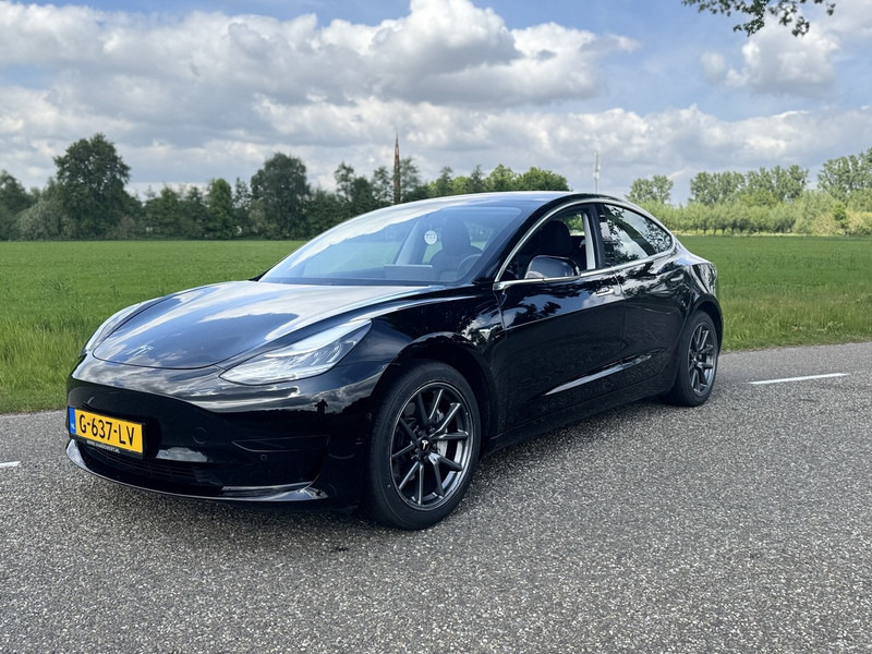 Tesla Model 3 - PKW: das Bild 1 Tesla Model 3 - PKW: das Bild 1