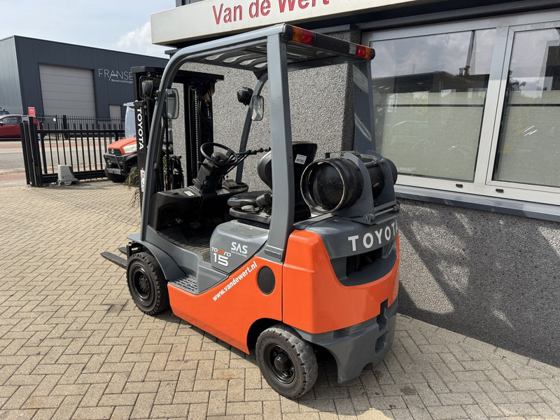 Toyota 02-8FGF18 Triplo 430 Freelift/Sideshift/4e Functie 2013 Lpg - Treibgasstapler: das Bild 4 Toyota 02-8FGF18 Triplo 430 Freelift/Sideshift/4e Functie 2013 Lpg - Treibgasstapler: das Bild 4
