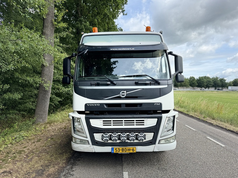 Volvo FM 420 6X2 Machine Transporter / Oprij Vrachtwagen 2013 / EURO 6 / 550DKM / APK 7-26 / Steering Wheel - Autotransporter LKW: das Bild 3 Volvo FM 420 6X2 Machine Transporter / Oprij Vrachtwagen 2013 / EURO 6 / 550DKM / APK 7-26 / Steering Wheel - Autotransporter LKW: das Bild 3