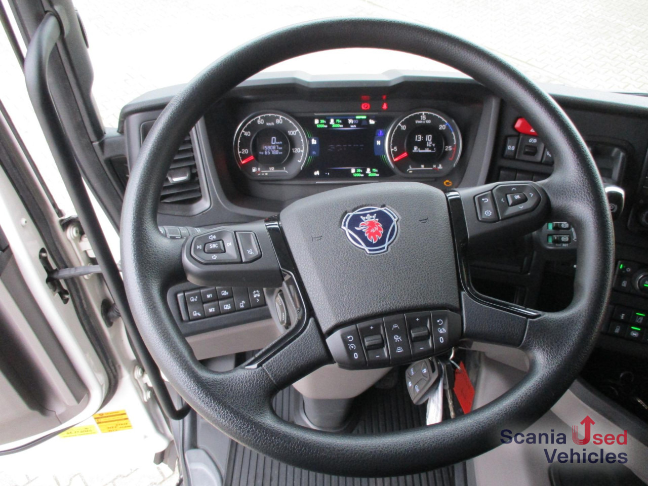 SCANIA R 460 A4x2NA / Hydraulik - Sattelzugmaschine: das Bild 2 SCANIA R 460 A4x2NA / Hydraulik - Sattelzugmaschine: das Bild 2