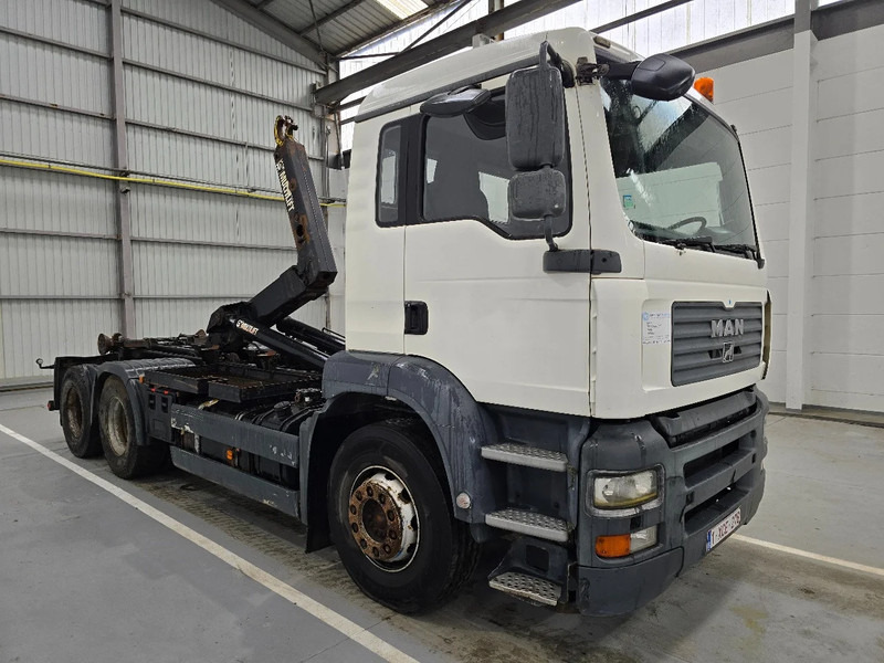 MAN TGS 28.360 6x2 / AIRCO / LIFTAS - Abrollkipper: das Bild 4 MAN TGS 28.360 6x2 / AIRCO / LIFTAS - Abrollkipper: das Bild 4