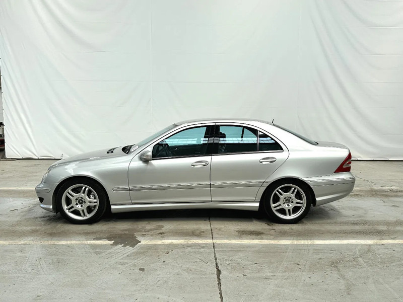 Mercedes-Benz C-Klasse C30 CDI / AMG /DIESEL TURBO 33795 km - Limousine: das Bild 2 Mercedes-Benz C-Klasse C30 CDI / AMG /DIESEL TURBO 33795 km - Limousine: das Bild 2