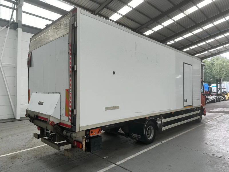 Renault D 12 220 / 264728 km - Kühlkoffer LKW: das Bild 5 Renault D 12 220 / 264728 km - Kühlkoffer LKW: das Bild 5