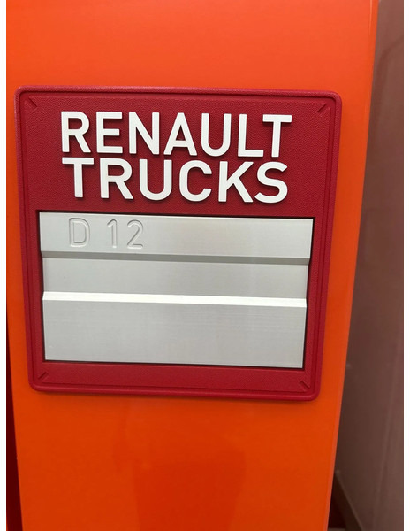 Renault D 12 220 / 264728 km - Kühlkoffer LKW: das Bild 3 Renault D 12 220 / 264728 km - Kühlkoffer LKW: das Bild 3