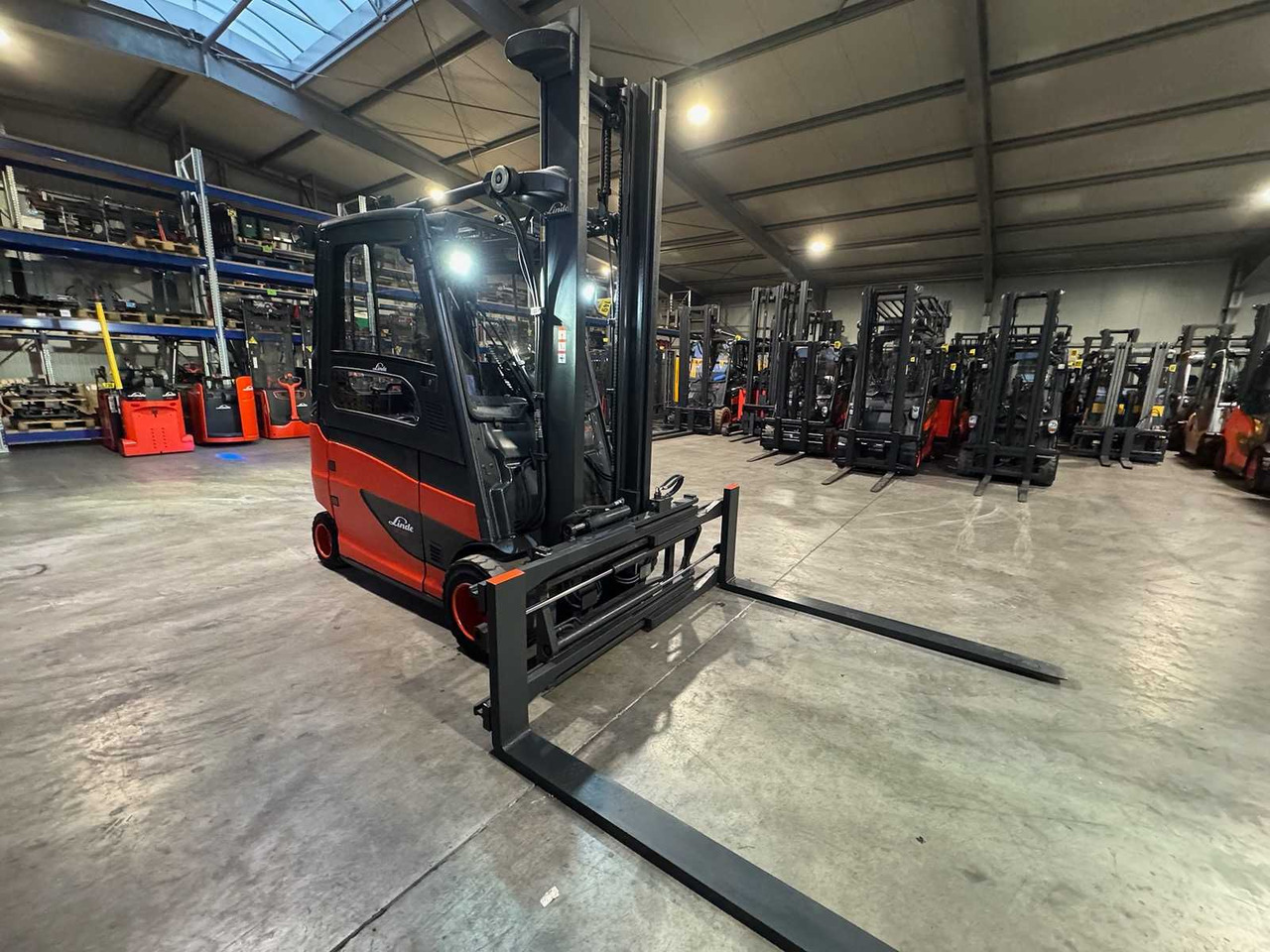 06/2023 SERVICE + UVV 11/2026 LINDE E35HL 3.500KG 3.+4. VALVE 180CM FORK ADJUSTER ELECTRIC FORKLIFT 8.839 HOURS - Gabelstapler: das Bild 1 06/2023 SERVICE + UVV 11/2026 LINDE E35HL 3.500KG 3.+4. VALVE 180CM FORK ADJUSTER ELECTRIC FORKLIFT 8.839 HOURS - Gabelstapler: das Bild 1
