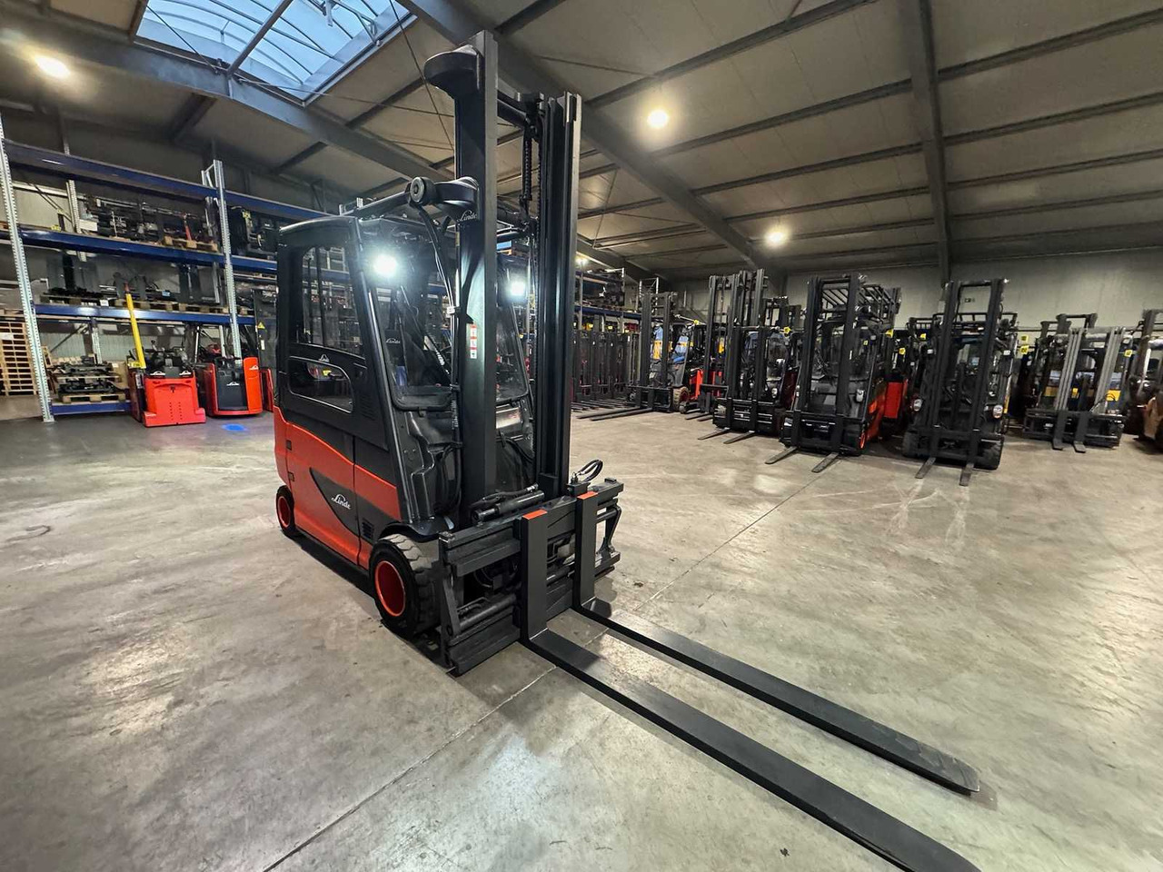 06/2023 SERVICE + UVV 11/2026 LINDE E35HL 3.500KG 3.+4. VALVE 180CM FORK ADJUSTER ELECTRIC FORKLIFT 8.839 HOURS - Gabelstapler: das Bild 2 06/2023 SERVICE + UVV 11/2026 LINDE E35HL 3.500KG 3.+4. VALVE 180CM FORK ADJUSTER ELECTRIC FORKLIFT 8.839 HOURS - Gabelstapler: das Bild 2