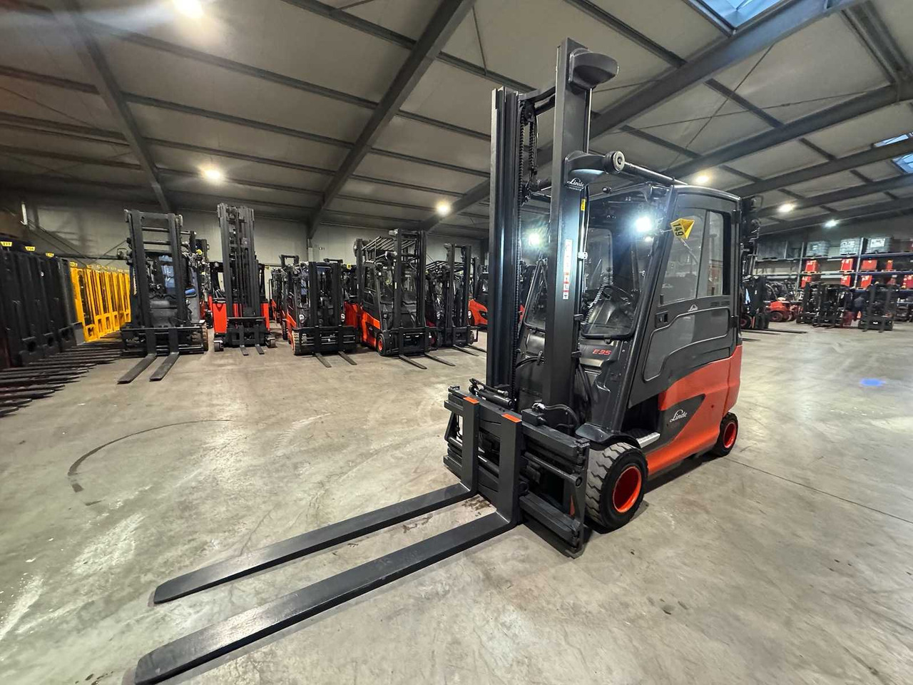 06/2023 SERVICE + UVV 11/2026 LINDE E35HL 3.500KG 3.+4. VALVE 180CM FORK ADJUSTER ELECTRIC FORKLIFT 8.839 HOURS - Gabelstapler: das Bild 4 06/2023 SERVICE + UVV 11/2026 LINDE E35HL 3.500KG 3.+4. VALVE 180CM FORK ADJUSTER ELECTRIC FORKLIFT 8.839 HOURS - Gabelstapler: das Bild 4