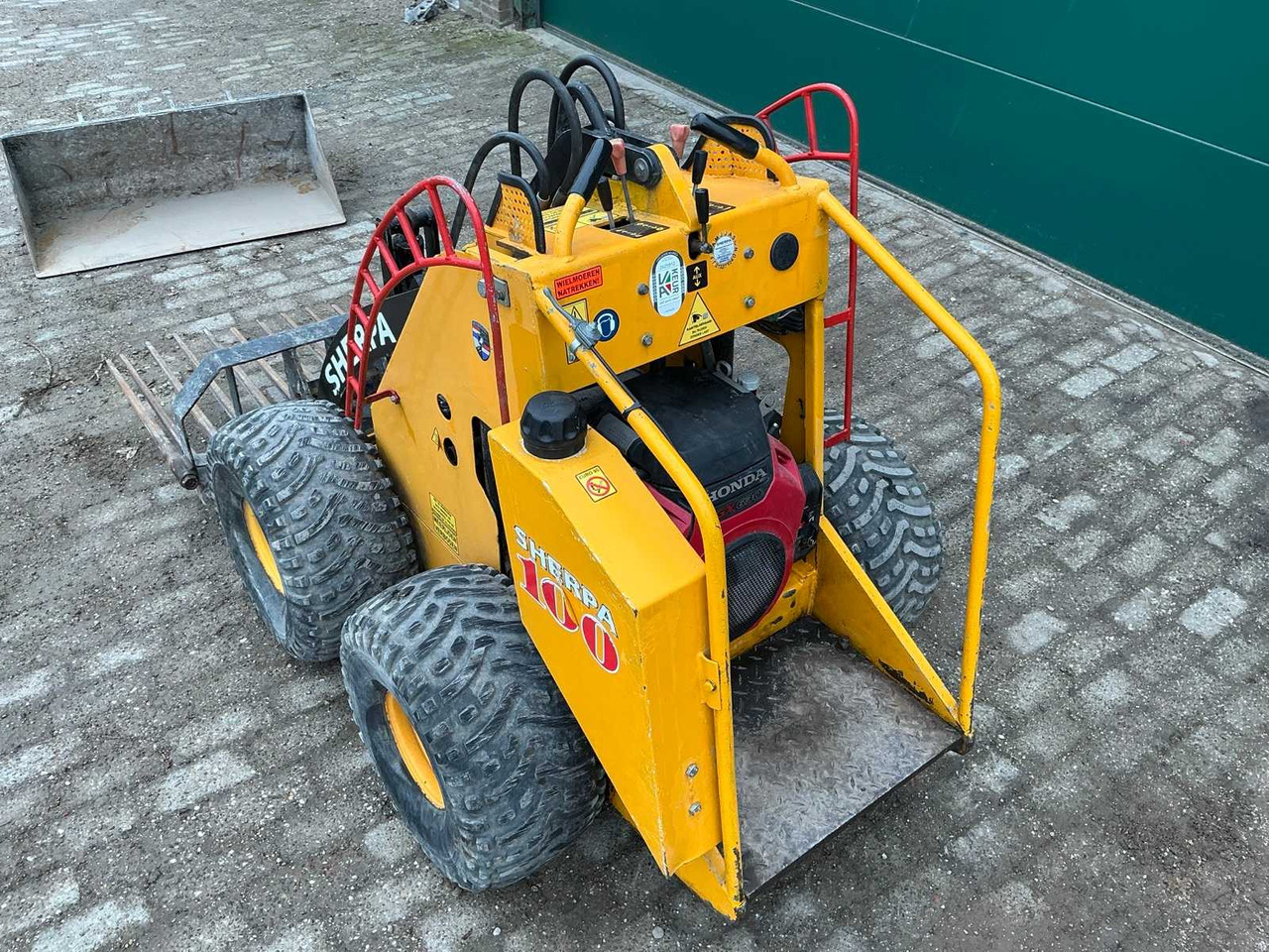 2003 SHERPA 100 SKID STEER LOADER - Deltalader: das Bild 5 2003 SHERPA 100 SKID STEER LOADER - Deltalader: das Bild 5