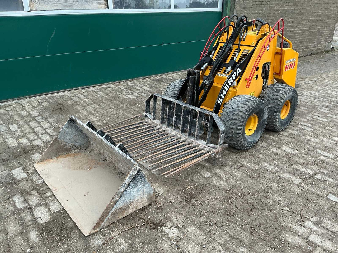 2003 SHERPA 100 SKID STEER LOADER - Deltalader: das Bild 2 2003 SHERPA 100 SKID STEER LOADER - Deltalader: das Bild 2