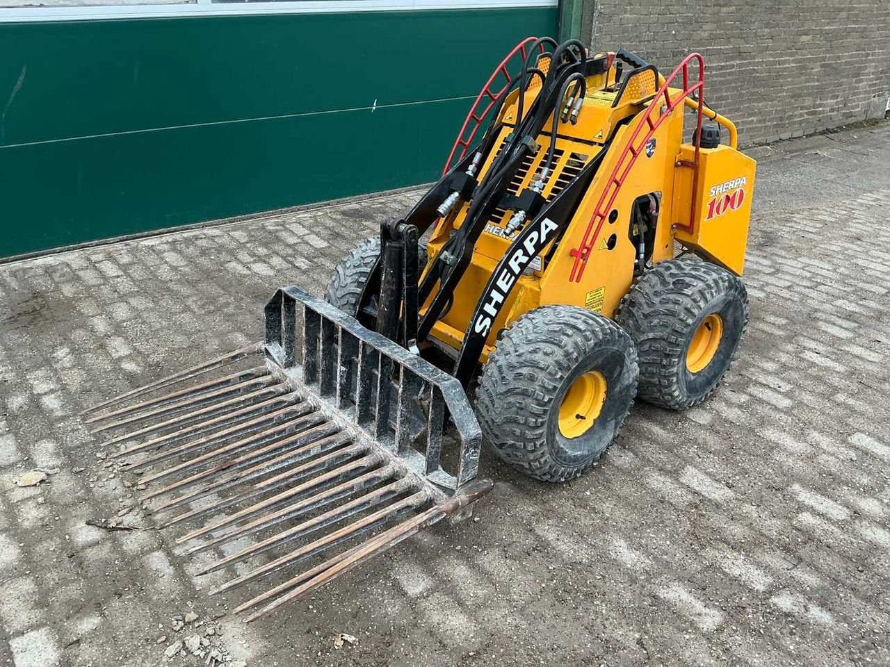 2003 SHERPA 100 SKID STEER LOADER - Deltalader: das Bild 1 2003 SHERPA 100 SKID STEER LOADER - Deltalader: das Bild 1