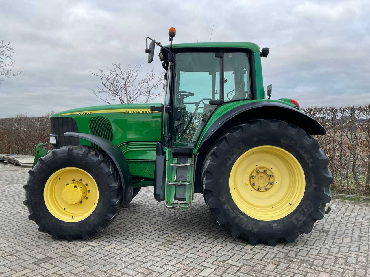 2005 JOHN DEERE 6920 S ALL-WHEEL DRIVE FARM TRACTOR - Traktor: das Bild 2 2005 JOHN DEERE 6920 S ALL-WHEEL DRIVE FARM TRACTOR - Traktor: das Bild 2
