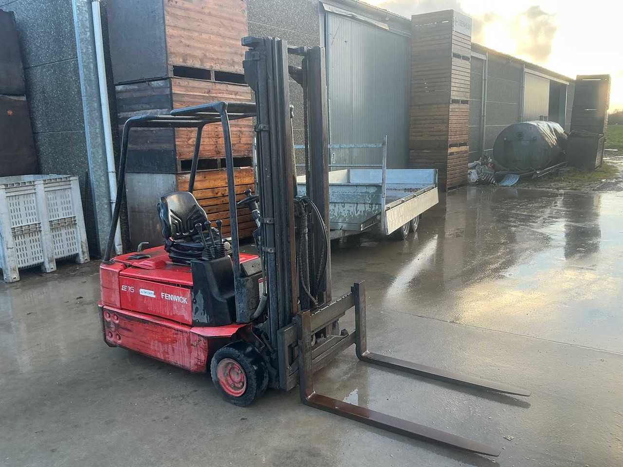2005 LINDE E16Z-02 FORKLIFT (DEFECTIVE!) - Gabelstapler: das Bild 1 2005 LINDE E16Z-02 FORKLIFT (DEFECTIVE!) - Gabelstapler: das Bild 1