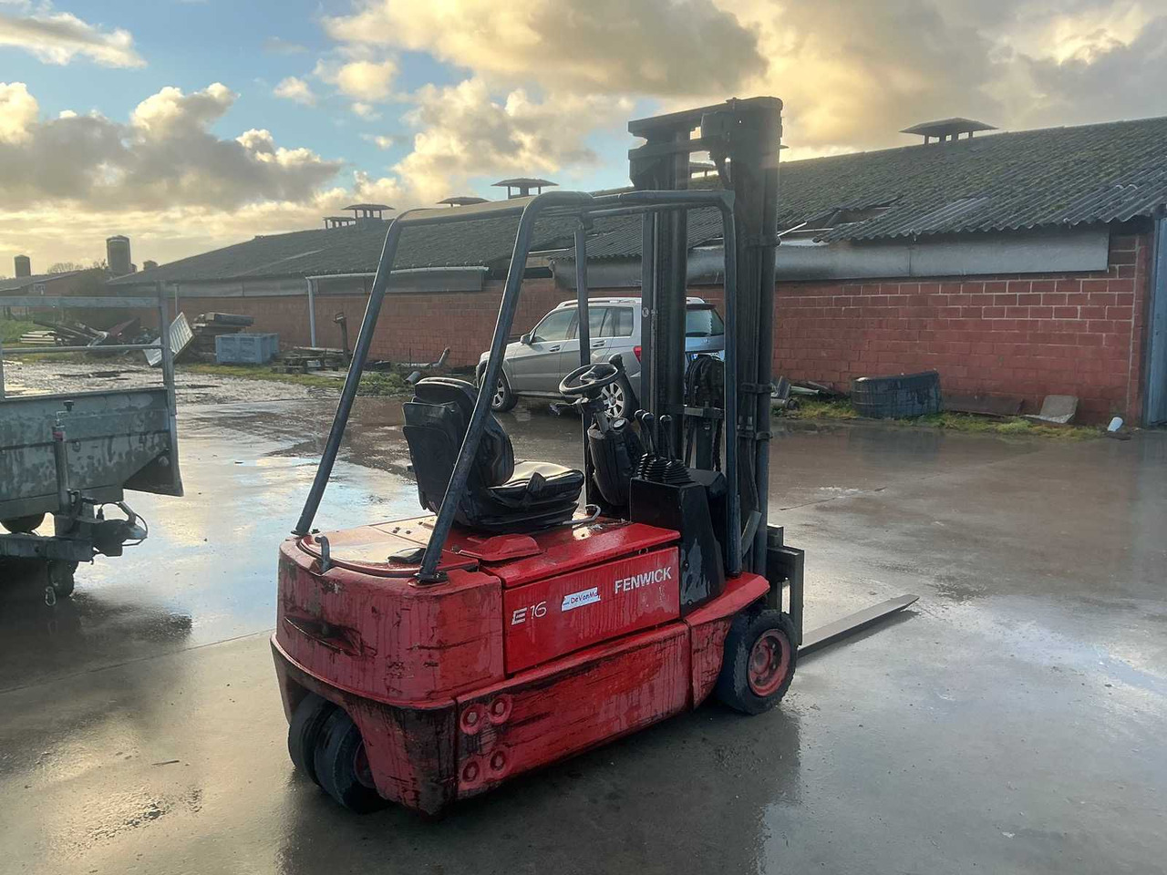2005 LINDE E16Z-02 FORKLIFT (DEFECTIVE!) - Gabelstapler: das Bild 2 2005 LINDE E16Z-02 FORKLIFT (DEFECTIVE!) - Gabelstapler: das Bild 2