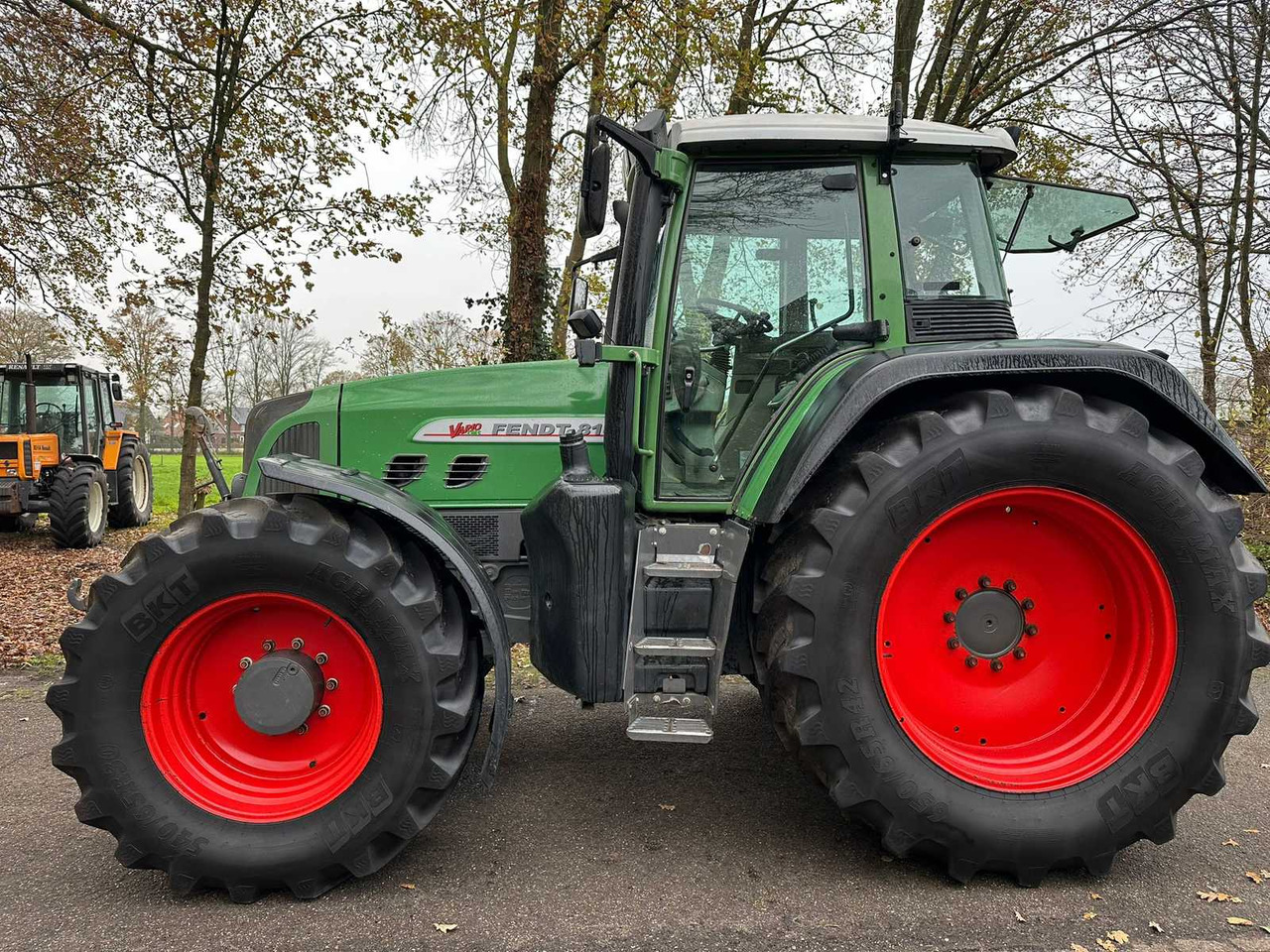 2006 FENDT 818 VARIO TMS ALL-WHEEL DRIVE FARM TRACTOR - Traktor: das Bild 4 2006 FENDT 818 VARIO TMS ALL-WHEEL DRIVE FARM TRACTOR - Traktor: das Bild 4